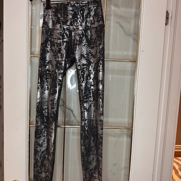 Lululemon pants - Picture 4 of 5